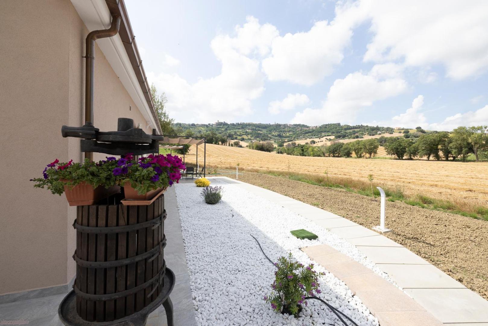 La Casa Nel Verde Apartamento Recanati Exterior foto