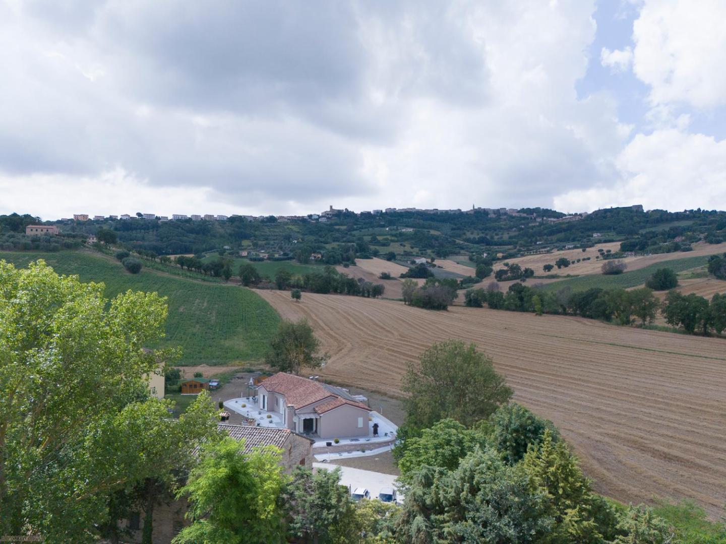 La Casa Nel Verde Apartamento Recanati Exterior foto